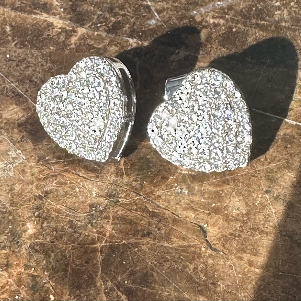Fashion Jewelry Silver Rhinestone Heart Earrings Post Back NWOT
